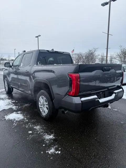 2026 Toyota Tundra SR5 CrewMax 5.5' Bed