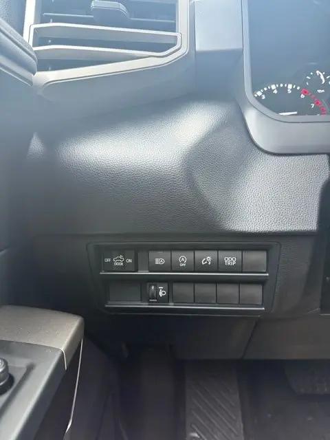 2026 Toyota Tundra SR5 CrewMax 5.5' Bed