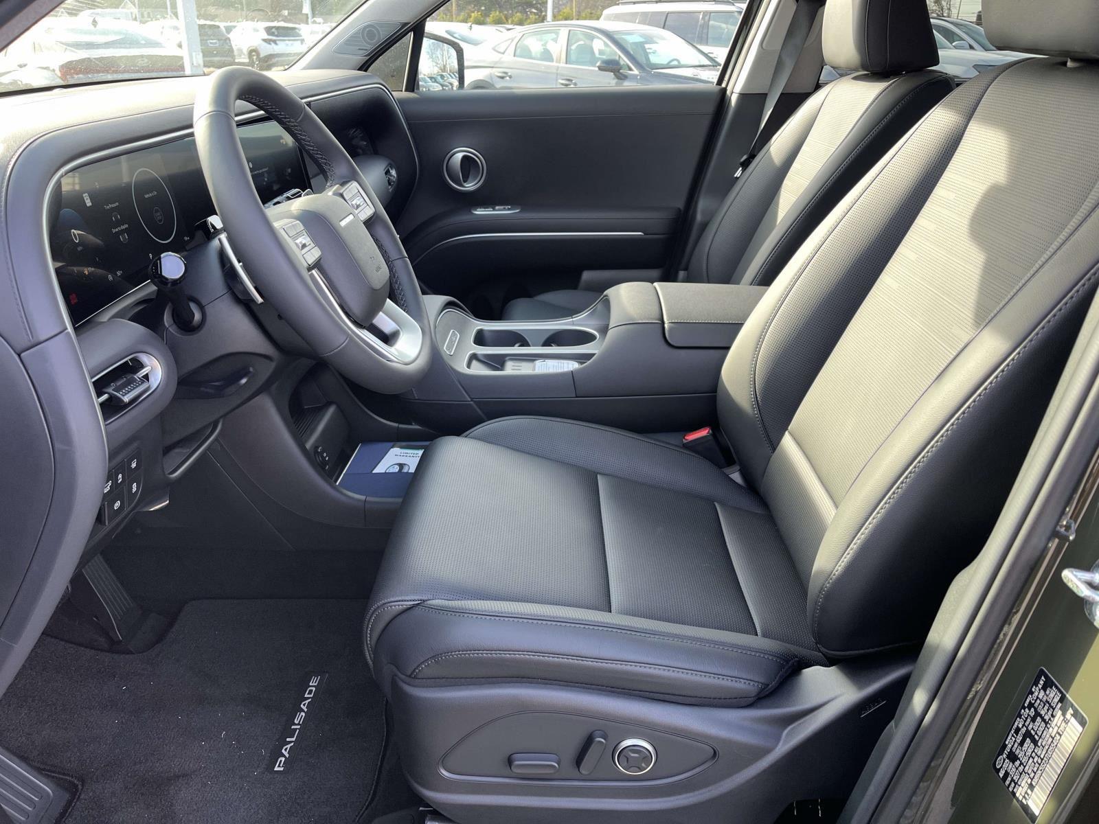 2026 Hyundai Palisade Limited - Photo 14