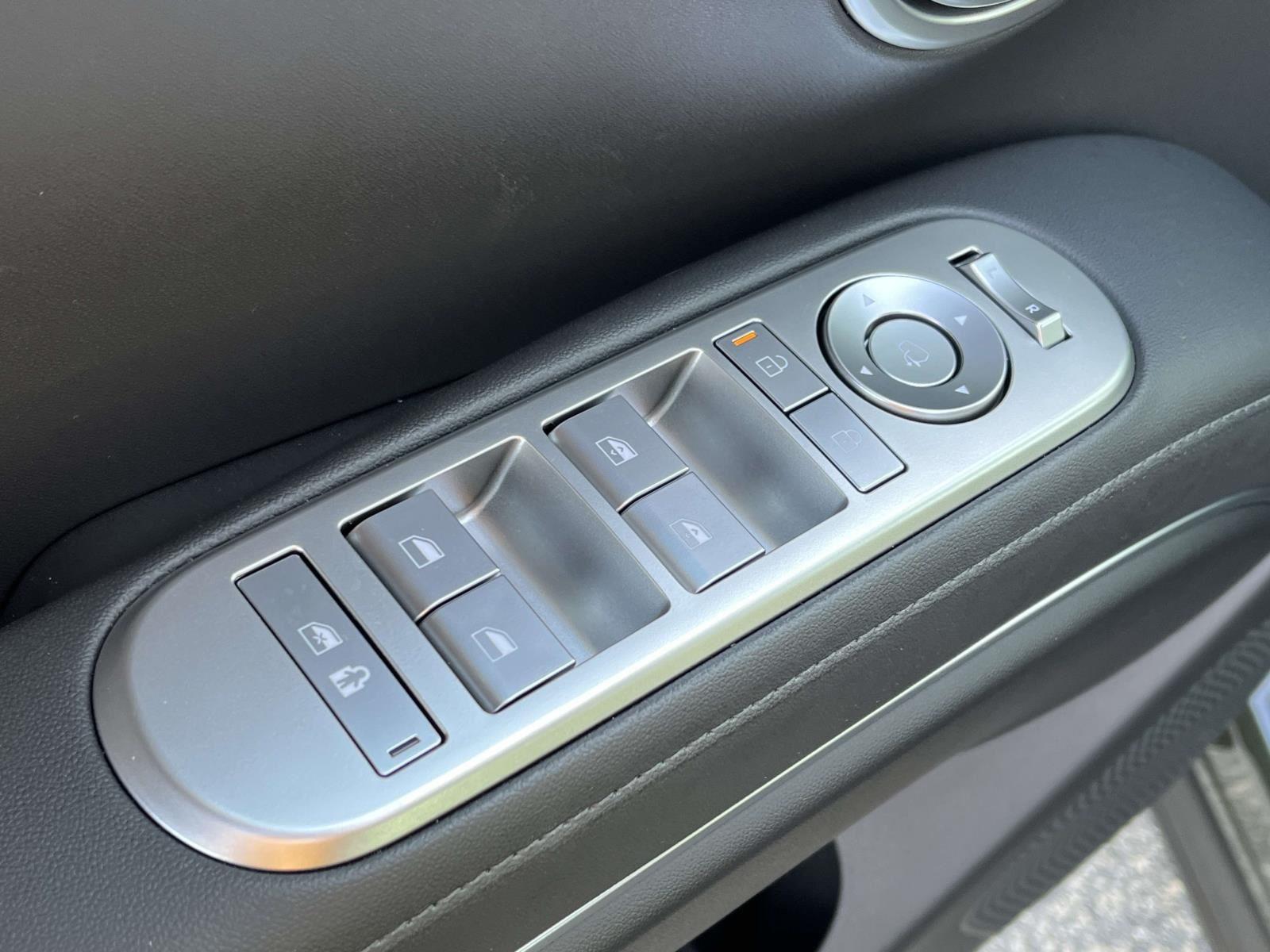 2026 Hyundai Palisade Limited - Photo 17