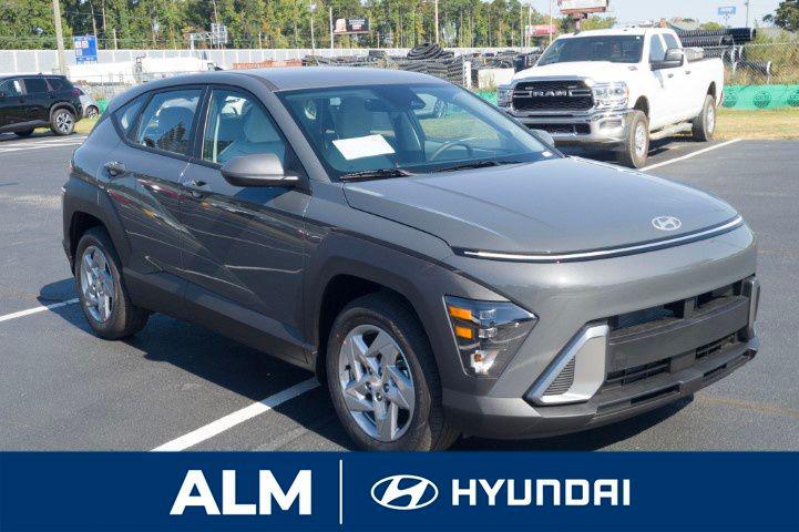 New 2026 Gray Hyundai SE FWD image 4
