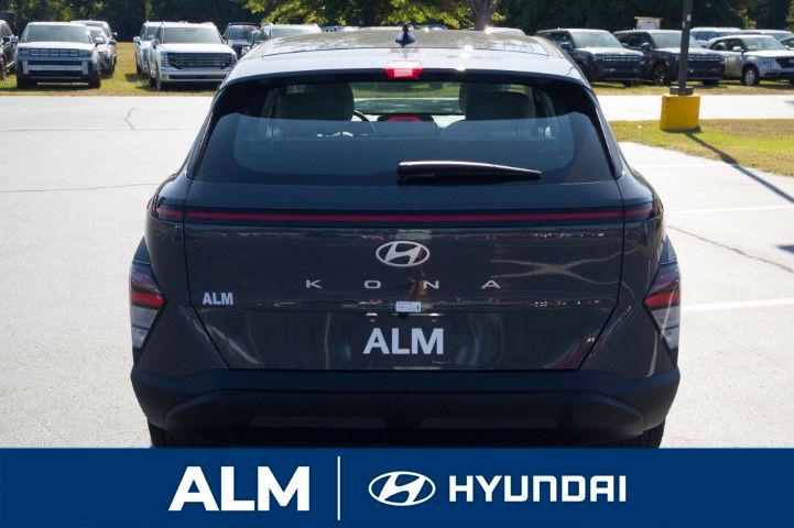 New 2026 Gray Hyundai SE FWD image 7