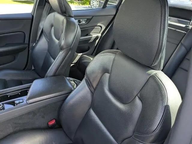 2022 Volvo S60 B5 Inscription