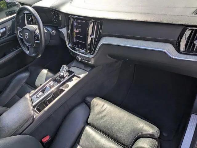 2022 Volvo S60 B5 Inscription