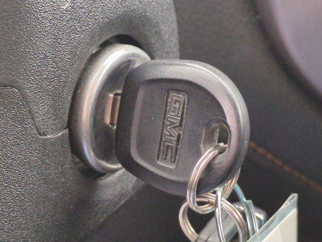 2022 GMC Canyon 4WD Crew Cab Short Box AT4 - Cloth