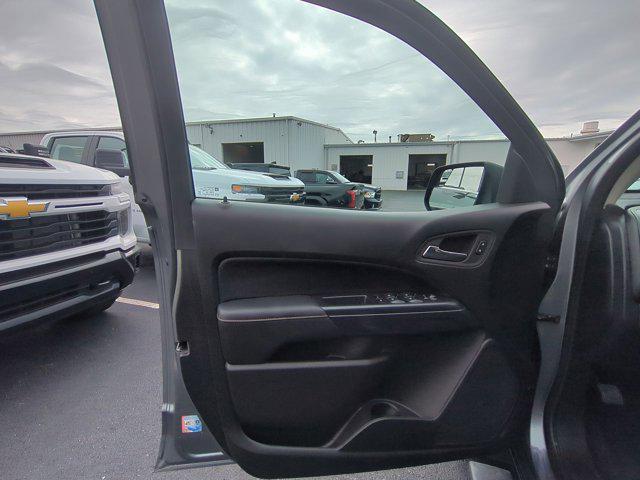 2022 GMC Canyon 4WD Crew Cab Short Box AT4 - Cloth