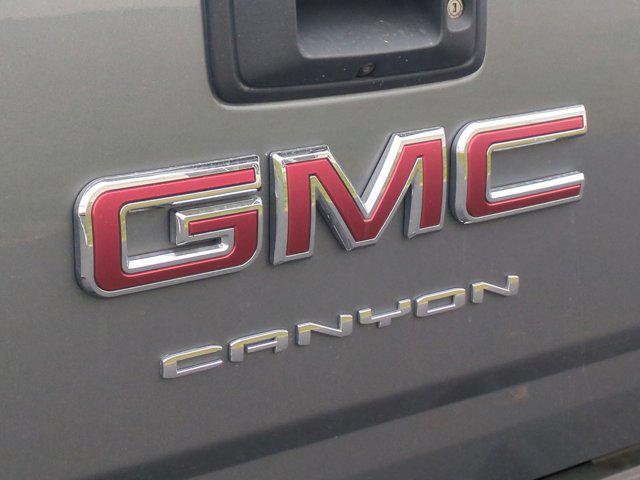 2022 GMC Canyon 4WD Crew Cab Short Box AT4 - Cloth