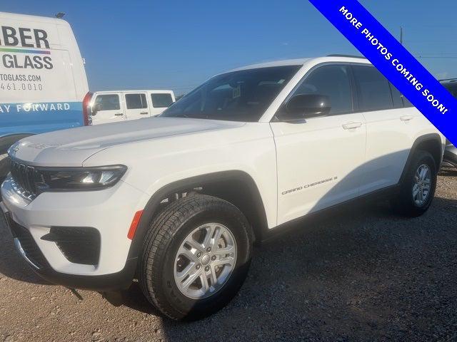 2024 Jeep Grand Cherokee Laredo 4x2