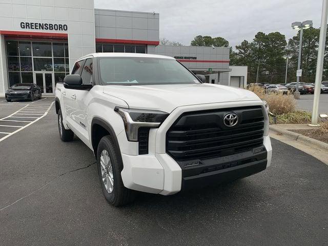 2026 Toyota Tundra SR5 CrewMax 5.5' Bed