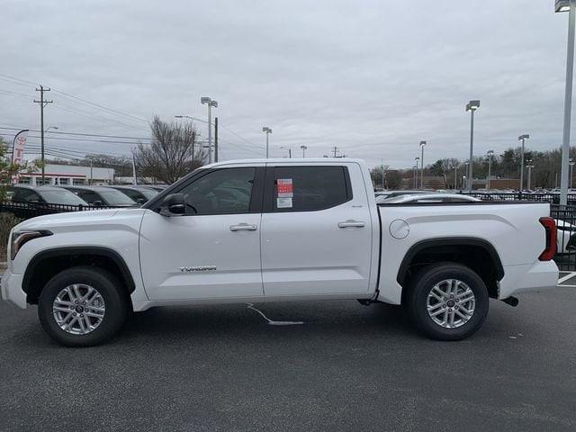 2026 Toyota Tundra SR5 CrewMax 5.5' Bed