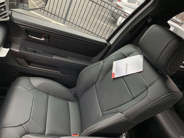 2026 Toyota Tundra SR5 CrewMax 5.5' Bed