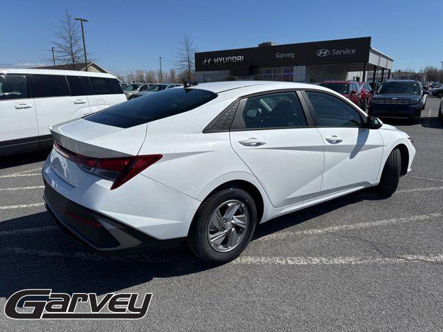 2025 Hyundai Elantra SE