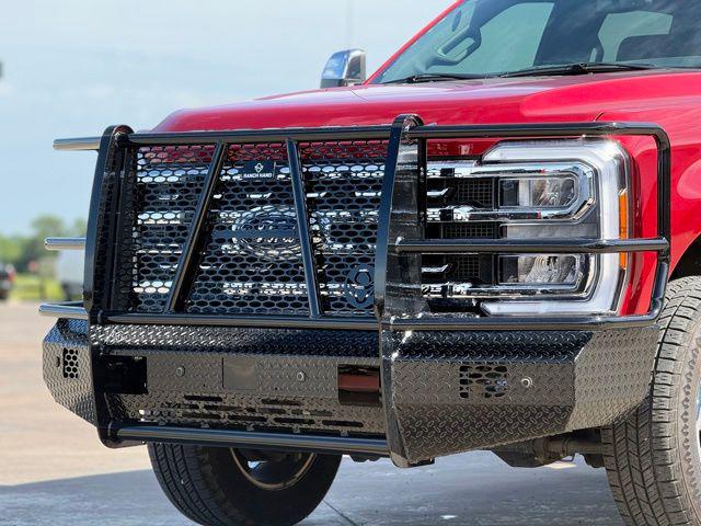2023 Ford F-350 LARIAT