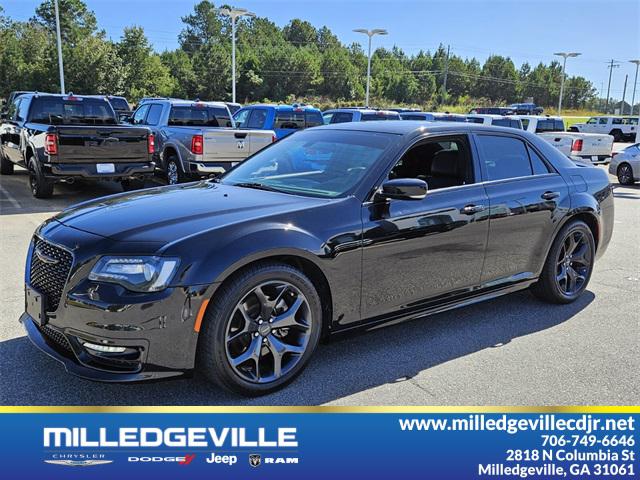 2022 Chrysler 300 S 2022 Chrysler 300 S