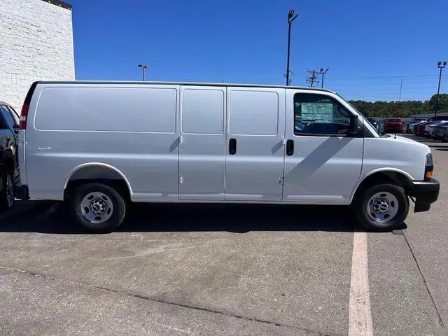 2025 GMC Savana Cargo RWD 2500 Extended Wheelbase Work Van