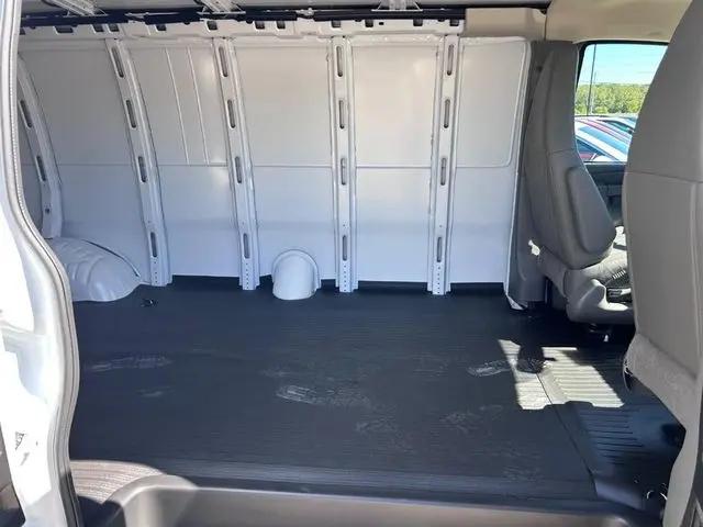 2025 GMC Savana Cargo RWD 2500 Extended Wheelbase Work Van