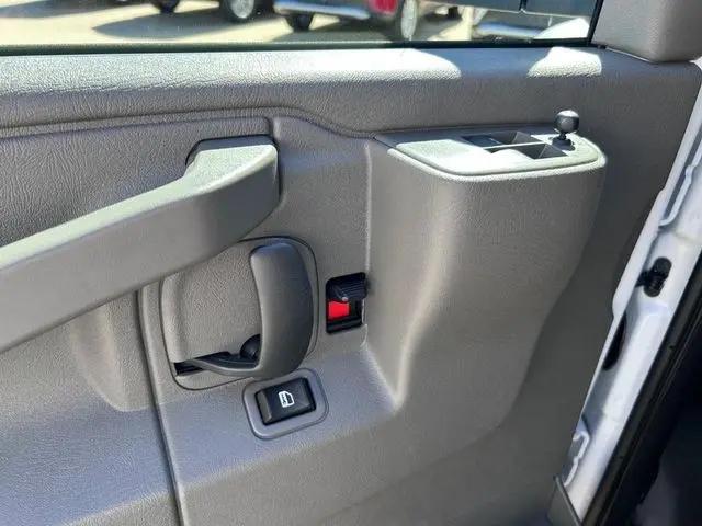 2025 GMC Savana Cargo RWD 2500 Extended Wheelbase Work Van