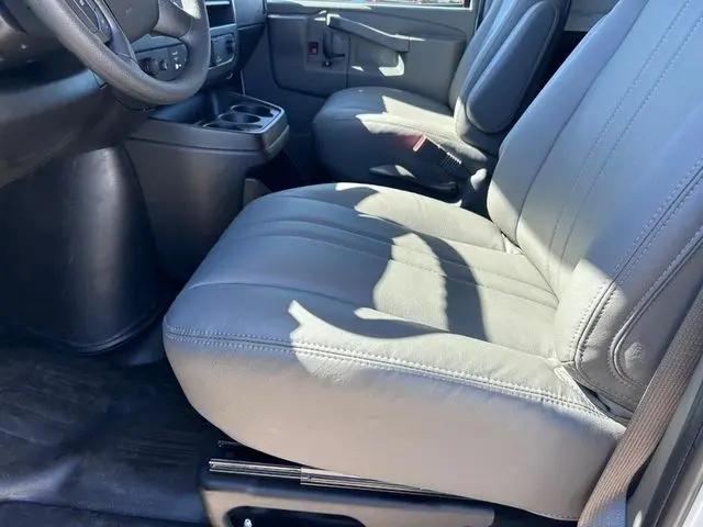2025 GMC Savana Cargo RWD 2500 Extended Wheelbase Work Van