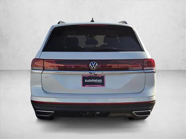 2026 Volkswagen Atlas SE with Technology
