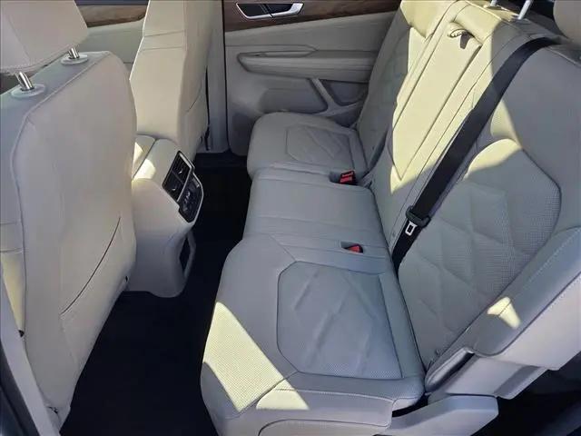 2026 Volkswagen Atlas SE with Technology
