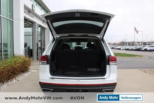 2026 Volkswagen Atlas SE with Technology