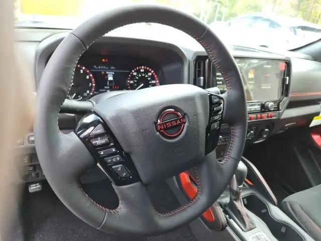 2026 Nissan Frontier Crew Cab PRO-4X 4x4