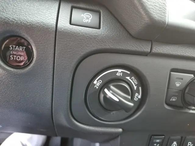 2026 Nissan Frontier Crew Cab PRO-4X 4x4