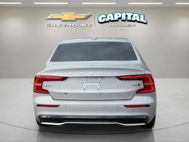 2024 Volvo S60 B5 Ultimate Dark Theme