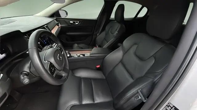 2024 Volvo S60 B5 Ultimate Dark Theme