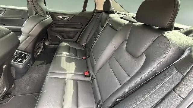 2024 Volvo S60 B5 Ultimate Dark Theme