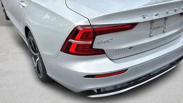 2024 Volvo S60 B5 Ultimate Dark Theme