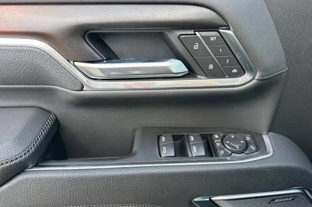 2026 GMC Sierra 2500HD Crew Cab, Standard Bed, Denali, 4WD
