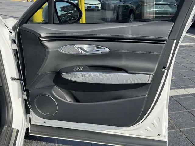 2023 Genesis GV70 2.5T AWD