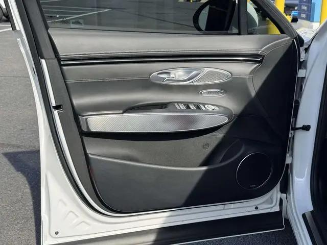 2023 Genesis GV70 2.5T AWD