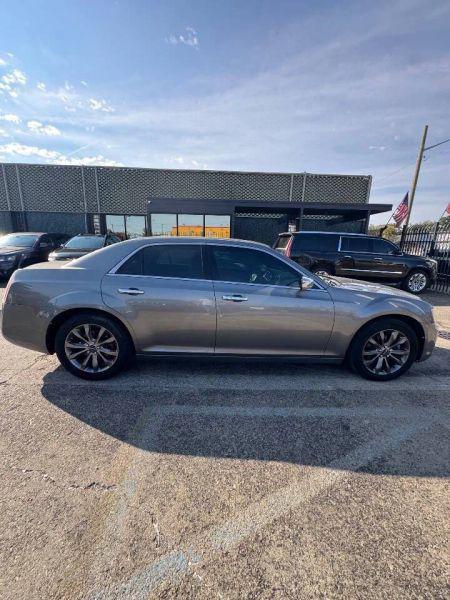 2011 Chrysler 300 300C