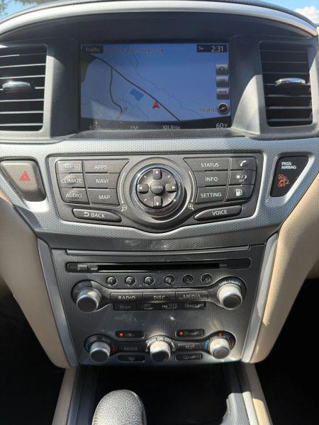 2020 Nissan Pathfinder SL 2WD