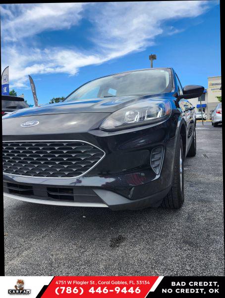 2021 Ford Escape SE Hybrid
