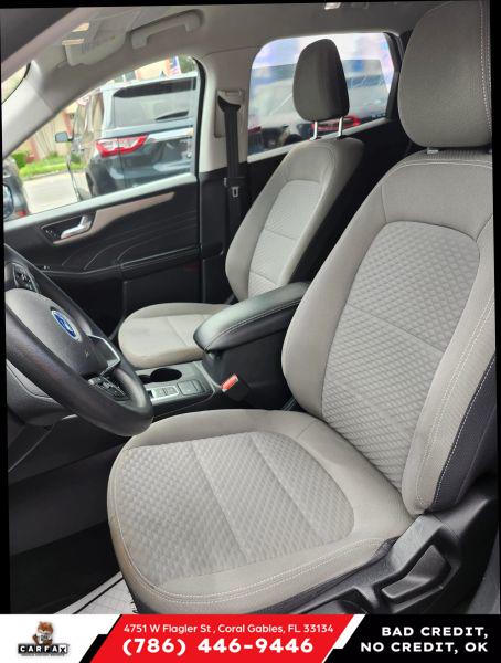 2021 Ford Escape SE Hybrid