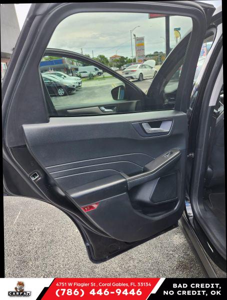 2021 Ford Escape SE Hybrid