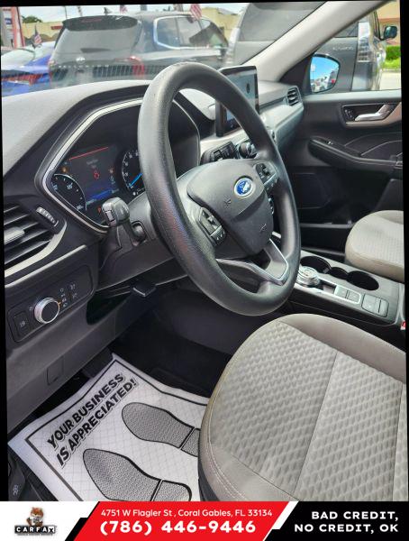 2021 Ford Escape SE Hybrid