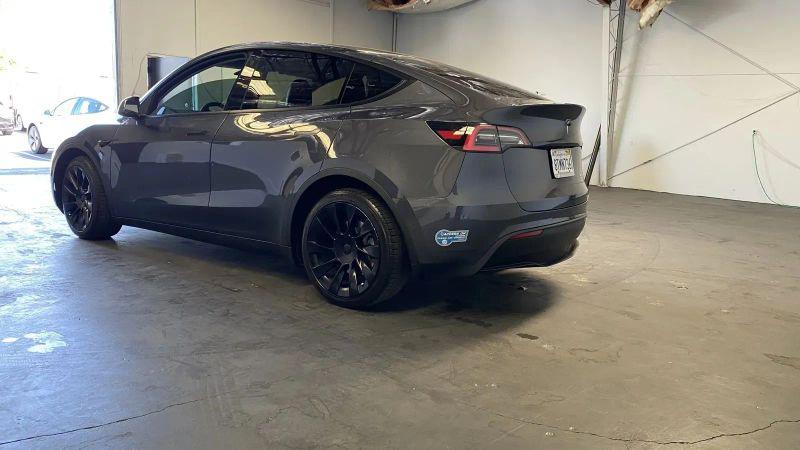 2021 Tesla Model Y Long Range Dual Motor All-Wheel Drive
