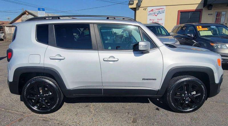 2017 Jeep Renegade Altitude 4x4