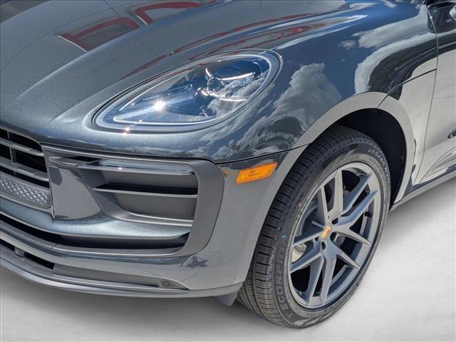 2026 Porsche Macan AWD