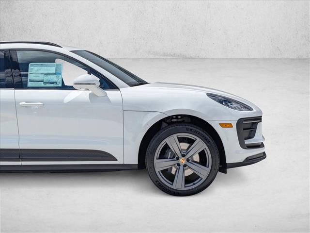 2026 Porsche Macan AWD