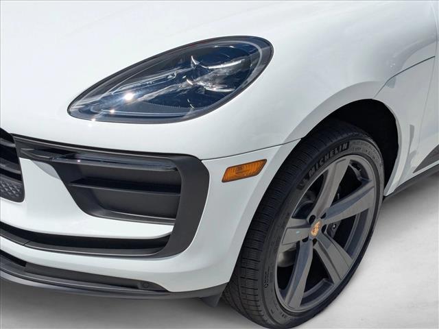 2026 Porsche Macan AWD