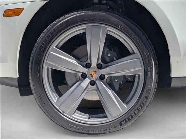 2026 Porsche Macan AWD