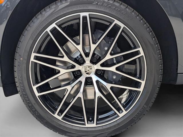 2026 Porsche Macan AWD