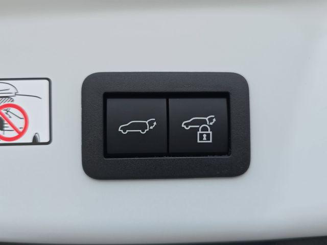 2026 Toyota Prius Plug-In XSE Premium
