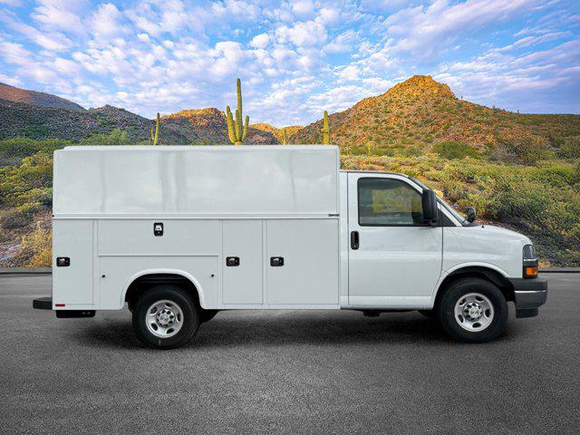 2025 Chevrolet Express Cutaway Work Van