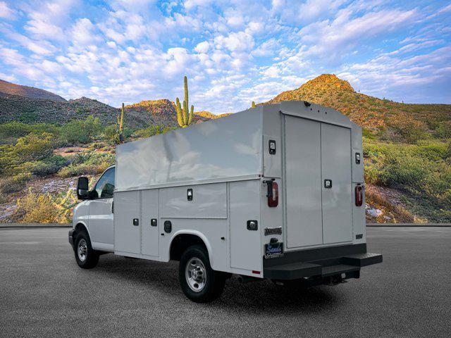 2025 Chevrolet Express Cutaway Work Van
